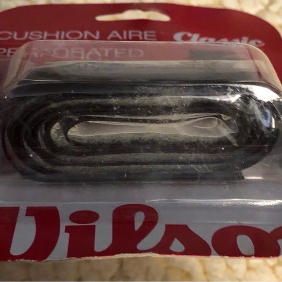 NWT Wilson Classic Cushion Aire Perforated Handgrip Replacement SFU0513 - Picture 5 of 6